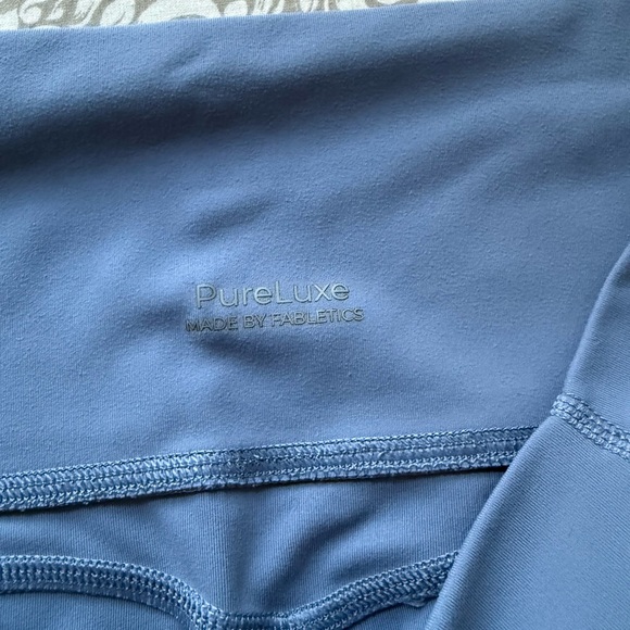 Blue Fabletics Set - Picture 7 of 15